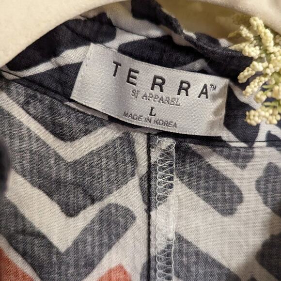 Terra-SJ Apparel Printed Ruffle Neck 3/4 Sleeve Top Blouse Size Large - Picture 6 of 8